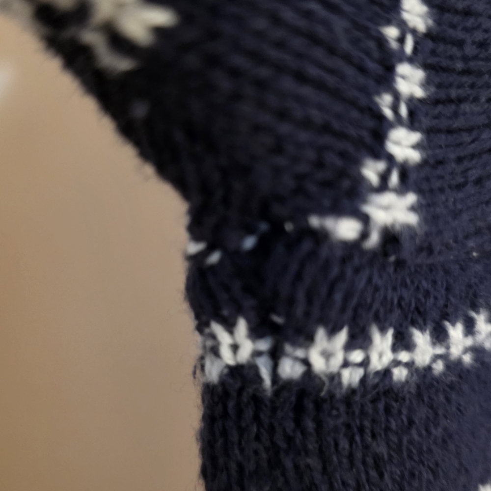 Women's Sz L Striped Navy and White Sweater - Picture 7 of 11